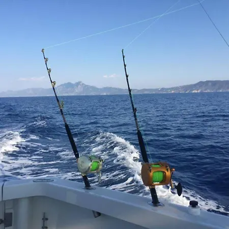 Professional Fishing Trip In Dom wakacyjny *