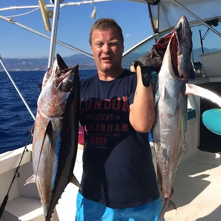 Professional Fishing Trip In Dom wakacyjny *