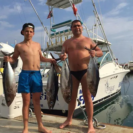 Professional Fishing Trip In בית נופש