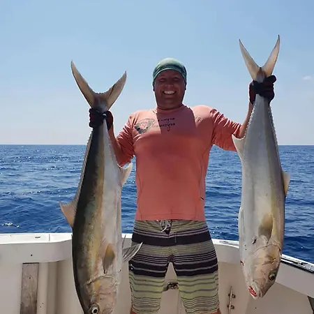 בית נופש Professional Fishing Trip In